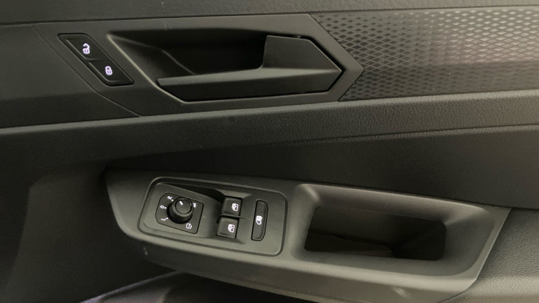 Volkswagen Caddy Maxi Caddy Cargo Maxi C20 Petrol 1.5 eHybrid 150 Commerce Pro Van DSG [Tech]